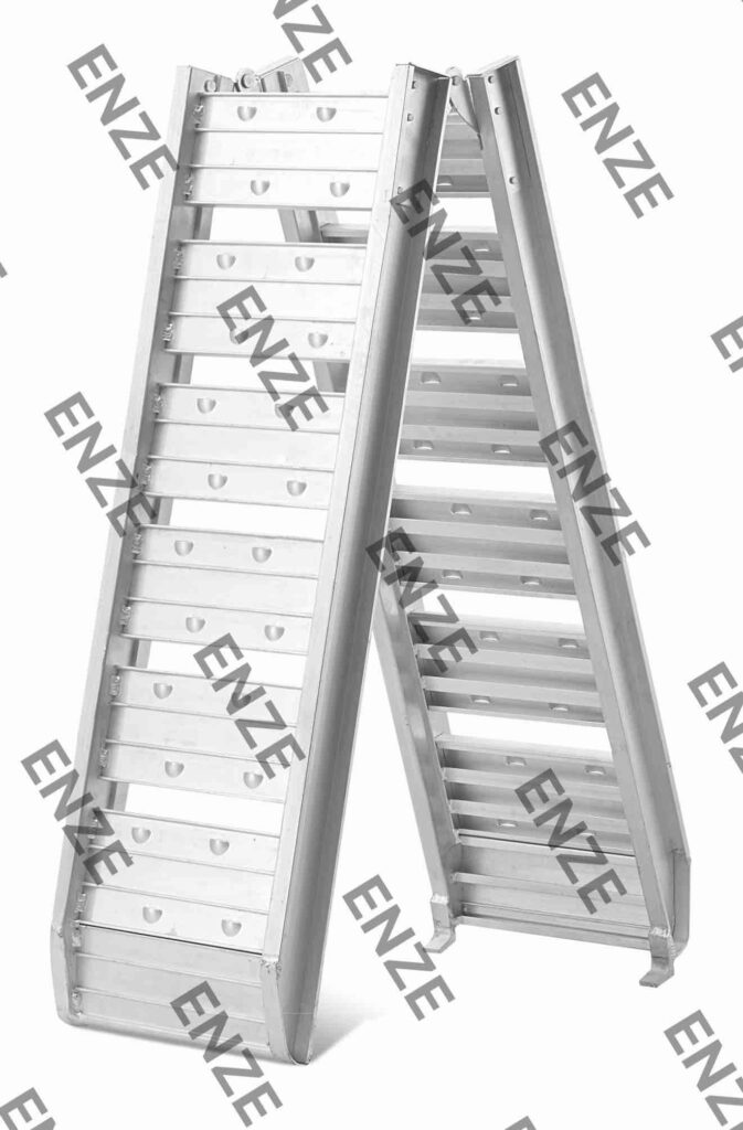 MT02-6 ALUMINUM FOLDING RAMPS