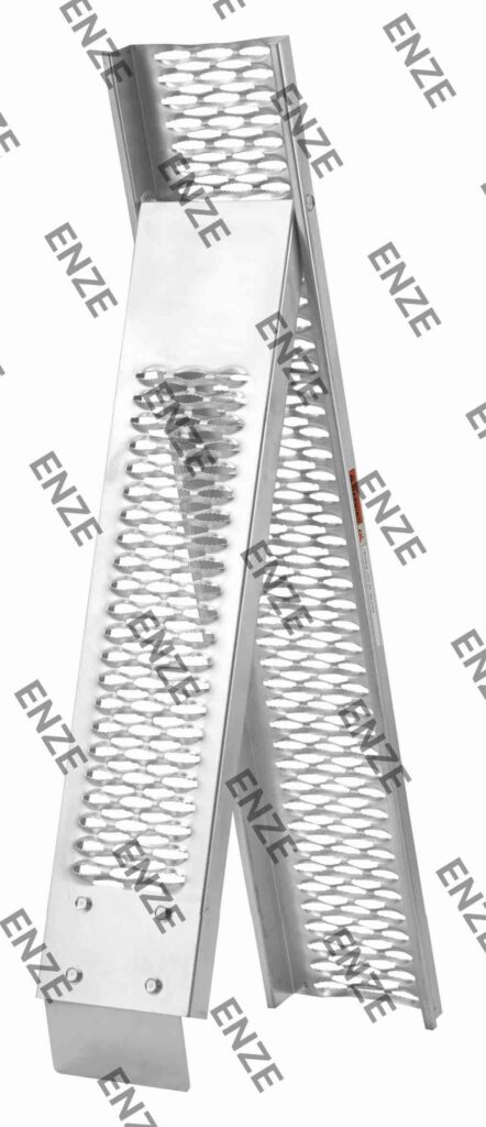 TR-006 STEEL FOLDING RAMPS